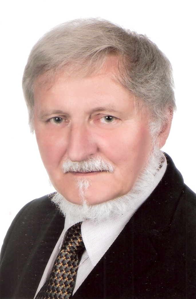 dr hab. n. biol. Tomasz Załuski, prof. UMK